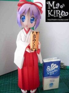 Tsukasa Hiiragi Miko Version Papercraft 3