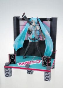 Hatsune Miku on Stage Papercraft Hatsune Miku with Sound Stage