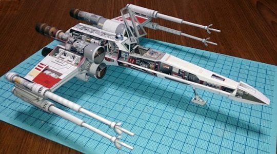 Star Wars X-Wing paper craft strwrs