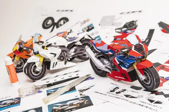 Honda CBR1000RR-R Sports bike papercraft honda bike papercraft