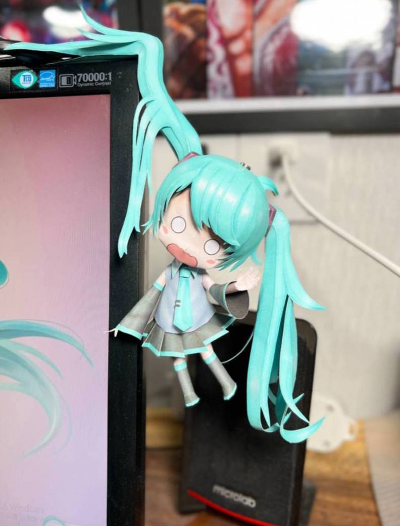 chibi monitor miku