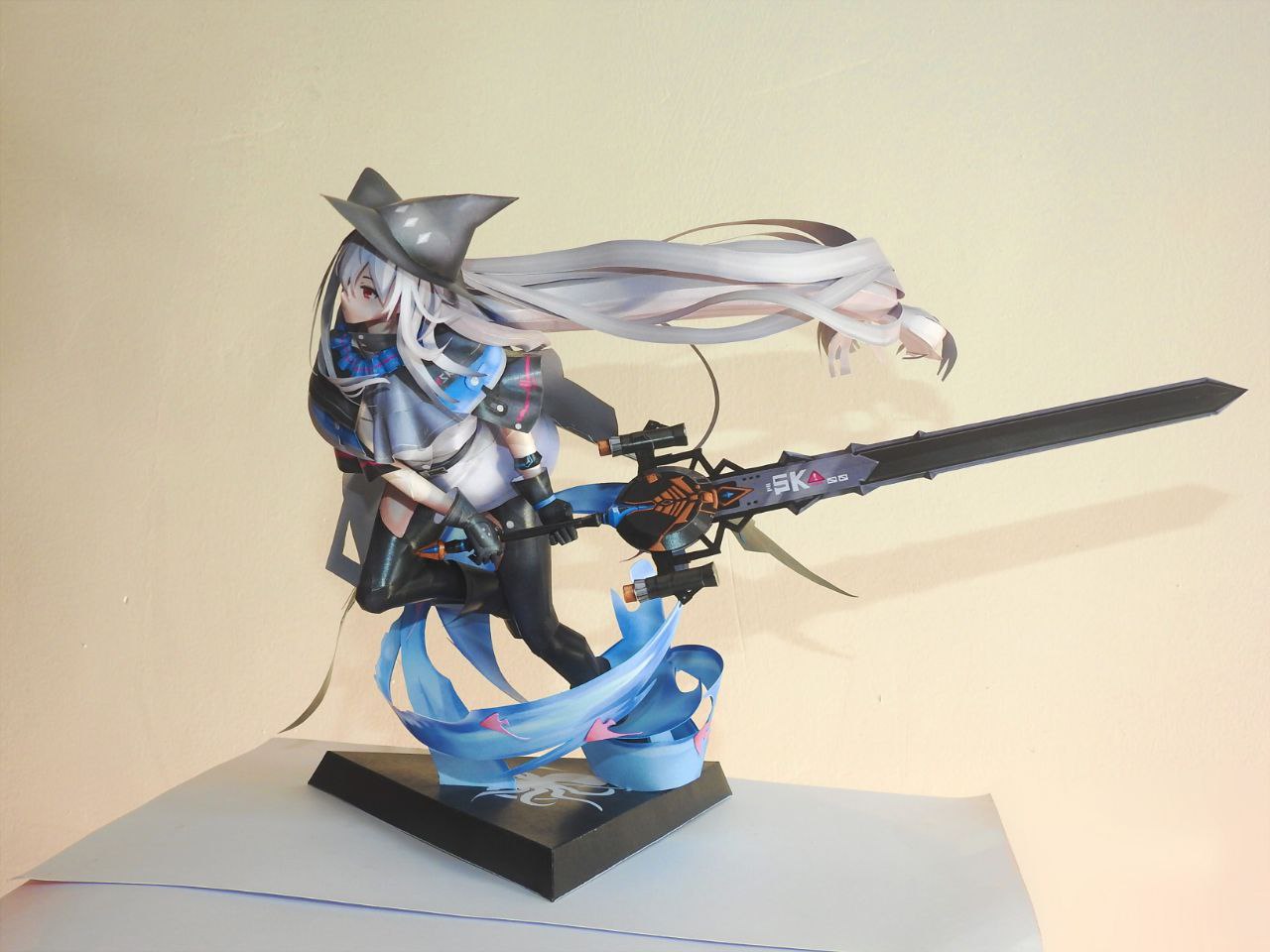 Arknights Skadi Papercraft skadi papercraft