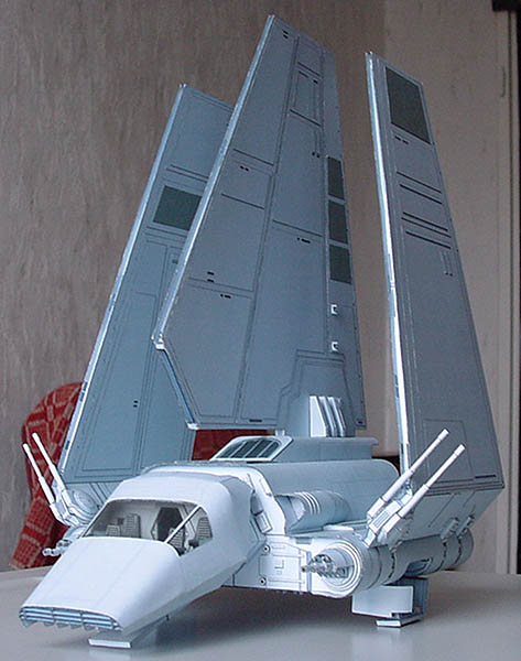 Build the Tydirium Shuttle – Free Star Wars Papercraft Model