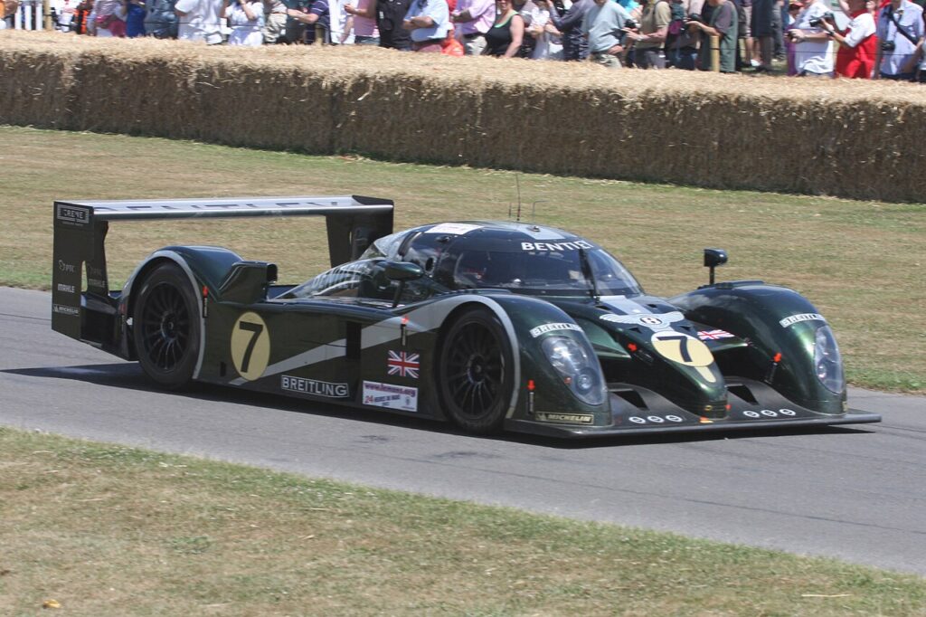 Bentley Speed 8 Race Car Papercraft 2003BentleySpeed8
